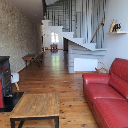 Maison De Charme Spacieuse, Terrasse Et Vue Sur La Place Монфланкин Екстериор снимка